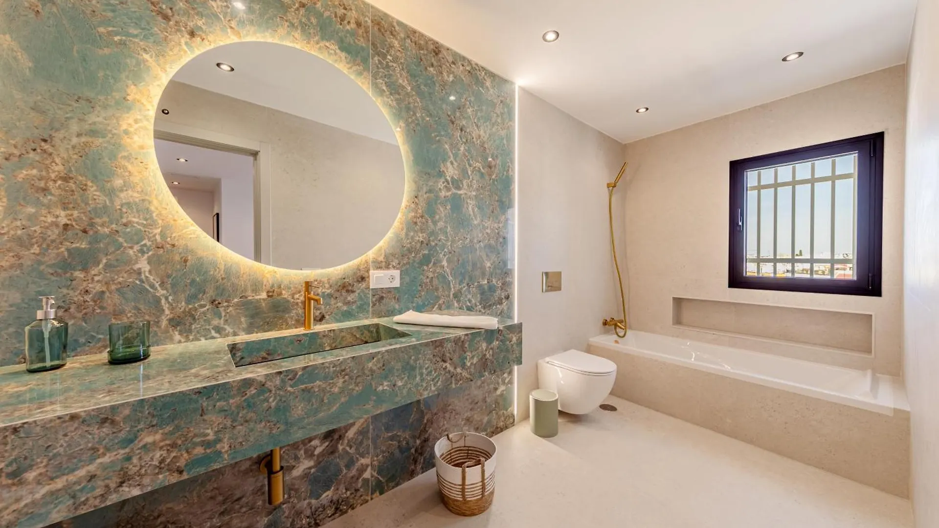 Isg Apartments Luxury Apartment By The Cathedral Sevilla Spanien